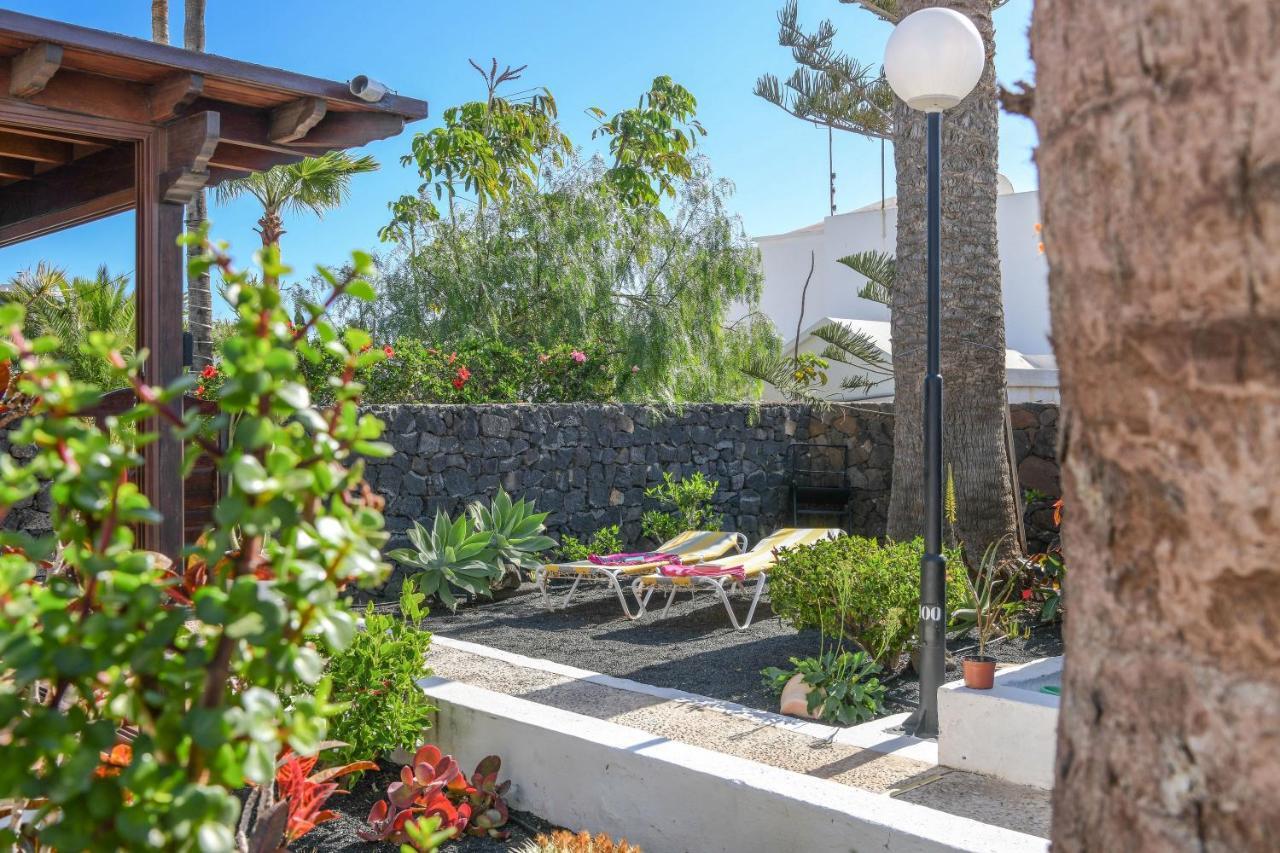 Bungalow Playa Bastián Costa Teguise Exterior foto
