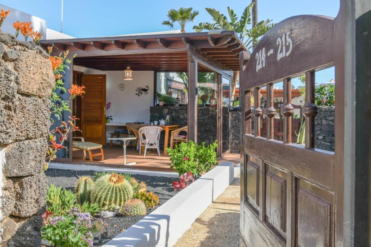 Bungalow Playa Bastián Costa Teguise Exterior foto